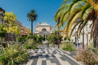 Les Gérardines by EnjoyNice, 3-room with Airco and balcony外面的花园