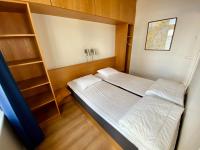 Falun Strandby Främby Udde客房内的一张或多张床位