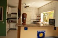 Hostel Morada do sol Paraty的厨房或小厨房