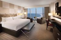 Ocean Casino Resort客房内的一张或多张床位