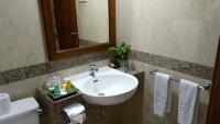 The Jayakarta Bali Beach Resort的一间浴室
