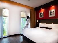 S Hotel Kingston客房内的一张或多张床位