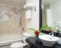 S Hotel Kingston的一间浴室