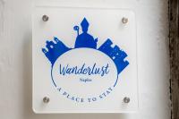 WANDERLUST NAPLES a place to stay的证书、奖牌、标识或其他文件