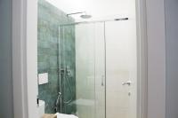 WANDERLUST NAPLES a place to stay的一间浴室