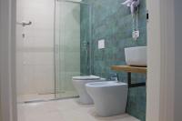 WANDERLUST NAPLES a place to stay的一间浴室