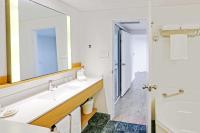 Shangri-La The Marina, Cairns的一间浴室