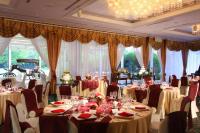 International Resort Hotel Yurakujo餐厅或其他用餐的地方