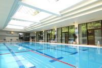 International Resort Hotel Yurakujo内部或周边的泳池