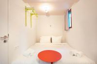 Hotel Not Hotel Rotterdam客房内的一张或多张床位