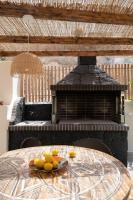 Occhio Luxury Villas Santorini with private pool的酒水