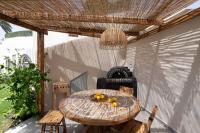 Occhio Luxury Villas Santorini with private pool平面图