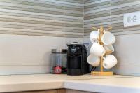 Boka View Luxury Suite - With free Garage Parking的咖啡和沏茶工具