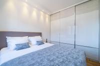 Boka View Luxury Suite - With free Garage Parking客房内的一张或多张床位