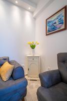 Boka View Luxury Suite - With free Garage Parking的休息区
