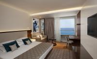 Royal Beach Eilat by Isrotel Exclusive客房内的一张或多张床位