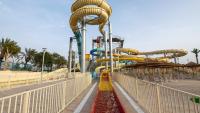 U Splash Resort Eilat内部或周边的泳池