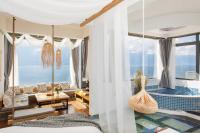 Aishe Honeymoon Erhai Lake Sea View Guesthouse的休息区