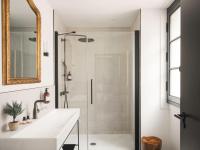 Maisons du Monde Hôtel &amp; Suites - Marseille Vieux Port的一间浴室