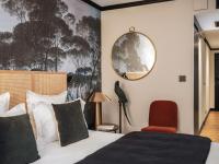 Maisons du Monde Hôtel &amp; Suites - Marseille Vieux Port客房内的一张或多张床位