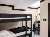 Maisons du Monde Hôtel &amp; Suites - Marseille Vieux Port客房内的一张或多张床位