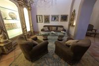 Casa Raiola Ercolano Luxury Rooms &amp; Spa的休息区