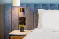 voco Melbourne Central客房内的一张或多张床位