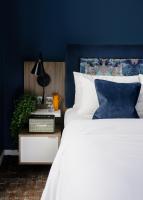 Heeton Concept Aparthotel Edinburgh Queen Street客房内的一张或多张床位