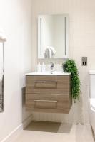 Heeton Concept Aparthotel Edinburgh Queen Street的一间浴室