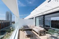 Apartamentos Core Suites Valencia的阳台或露台