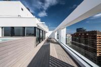 Apartamentos Core Suites Valencia的阳台或露台
