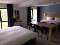 Loch Lomond Hotel客房内的一张或多张床位