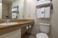 Best Western Plus Park Place Inn - Mini Suites的一间浴室