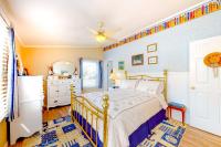 Montego Bay - 197 Pine Tree Road客房内的一张或多张床位