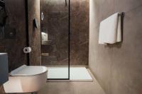 Konvin Hotel by Reykjavik Keflavik Airport的一间浴室