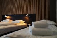 Konvin Hotel by Reykjavik Keflavik Airport客房内的一张或多张床位