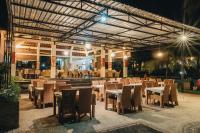 Ocean View Tulamben Dive &amp; Resort餐厅或其他用餐的地方