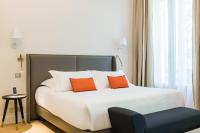 Villas Foch Boutique Hotel & Spa Bordeaux客房内的一张或多张床位
