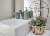 A estrenar! Apartamento con pileta zona aeropuerto WIFI 200MG平面图