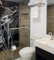 S Hotel Montego Bay - Luxury Boutique All-Inclusive Hotel的一间浴室