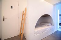 Central Hostel Oia客房内的一张或多张床位