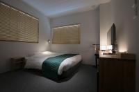 Design Hotel Kyoto Fuyacho - Vacation STAY 65938v客房内的一张或多张床位