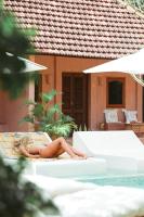 Terra Cottages Bali的庭院或其他户外区域
