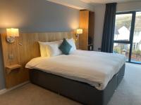 Loch Lomond Hotel客房内的一张或多张床位