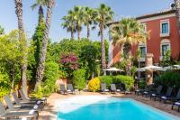Hôtel l'Arena内部或周边的泳池