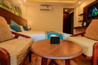 Kathmandu Aagantuk Hotel的休息区