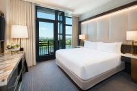 InterContinental - Washington D.C. - The Wharf by IHG客房内的一张或多张床位