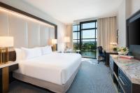 InterContinental - Washington D.C. - The Wharf by IHG客房内的一张或多张床位