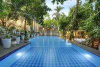Hotel Raj Palace Udaipur内部或周边的泳池