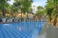 Hotel Raj Palace Udaipur内部或周边的泳池